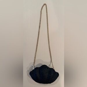 Mud Pie | ladies clamshell wicker handbag